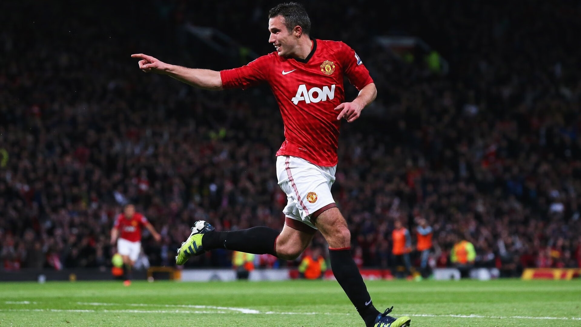 C罗助攻梅开二度，展现全能身手！，c罗替补梅开二度